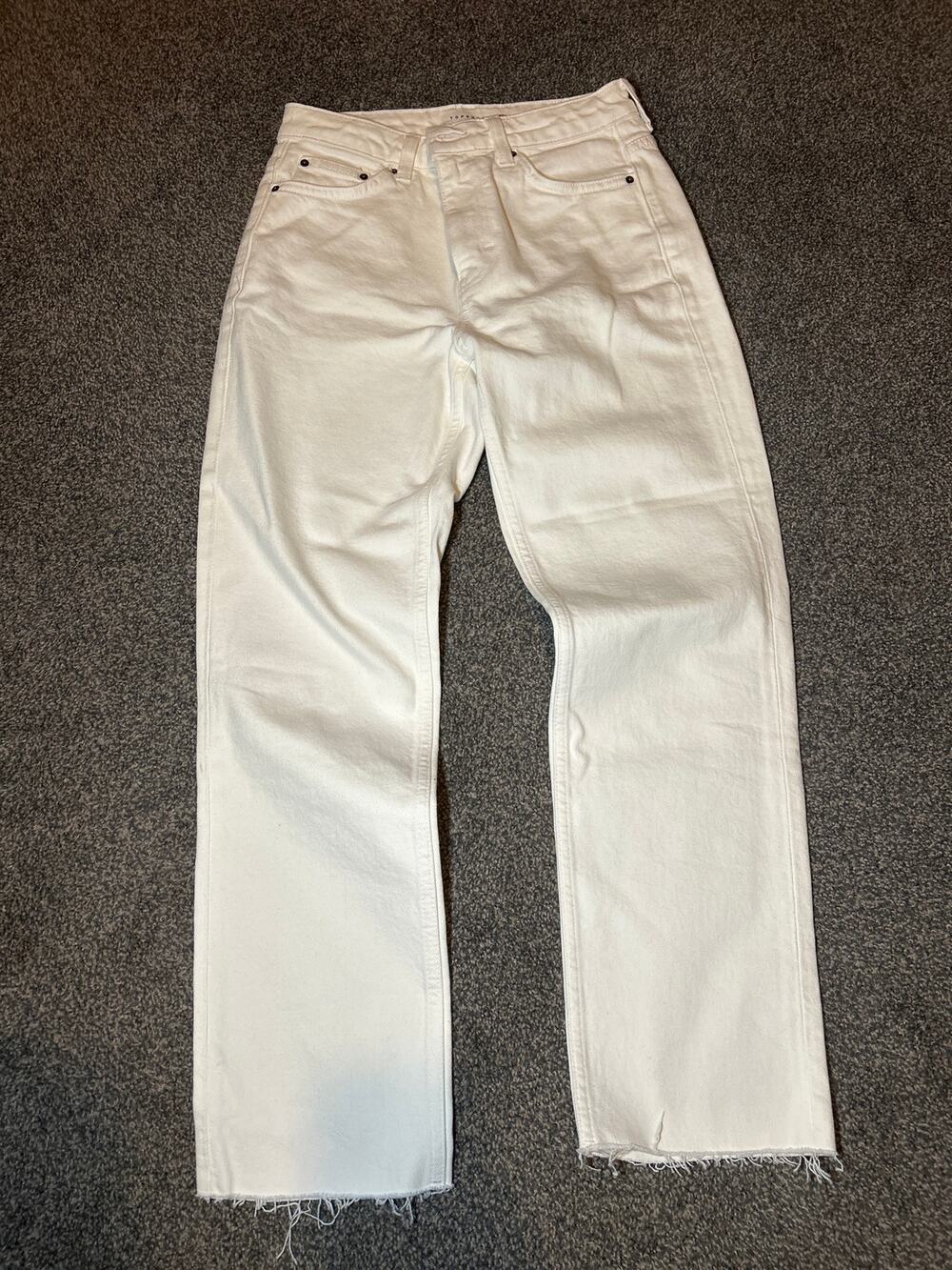 TOPSHOP Off-White High Rise STRAIGHT Leg Jeans w/ Raw Frayed Hem W26 L32